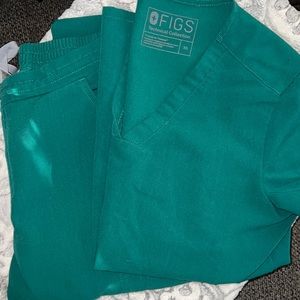 Figs hunter green Casma top and yola pants